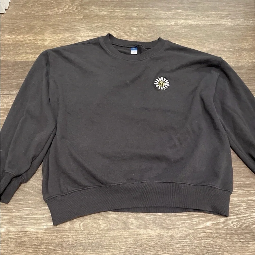Old Navy Black Crewneck with Daisy Detail